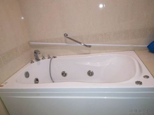 上海华美嘉卫浴浴缸维修63185692华美嘉浴缸漏水维修